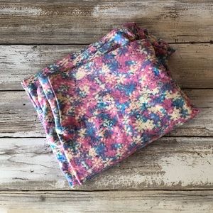 LuLaRoe Pants - 🔴3/$25🔴 🌸LulaRoe🌸 Floral Print OS Leggings LuLaRoe Pants - 🔴3/$25🔴 🌸LulaRoe🌸 Floral Print OS Leggings